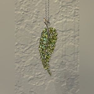 Preowned .925 Sterling and Peridot Leaf Pendant and chain